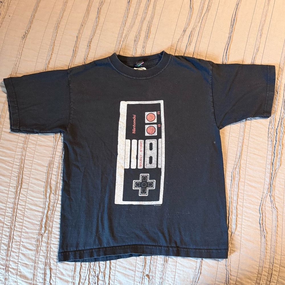 🎮 Nintendo Boys T-Shirt – Size Medium (10/12)